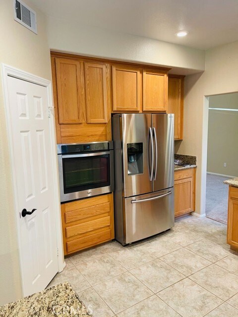 Building Photo - 42020 Dahlia Way