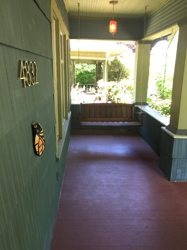 Building Photo - 2 Weeks Free! Classic Portland Charm with Sunroom and Deck in the Heart of SE, Garbage and Gas In...