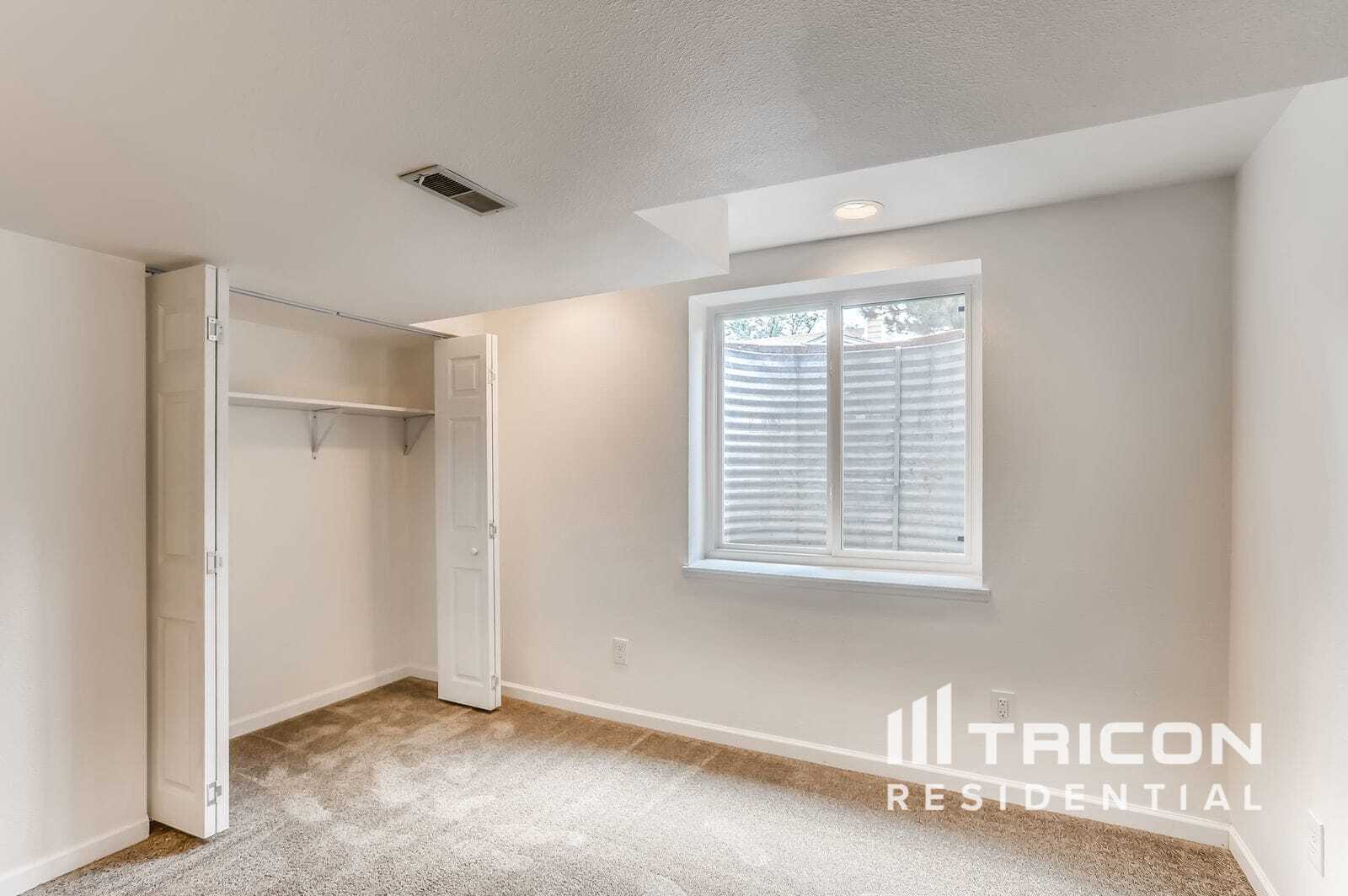 Building Photo - 12454 W 85th Ave