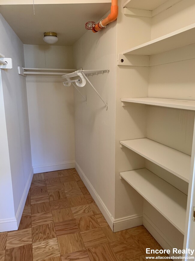 Building Photo - 101 Monmouth St