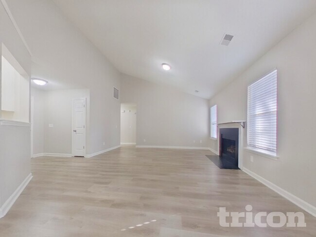 Building Photo - 911 Bentley Dr