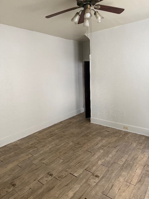 Building Photo - 292 Glenn St