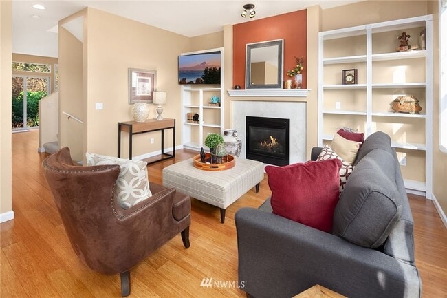 Building Photo - 3Bd/2.5Ba Bellevue Townhouse
