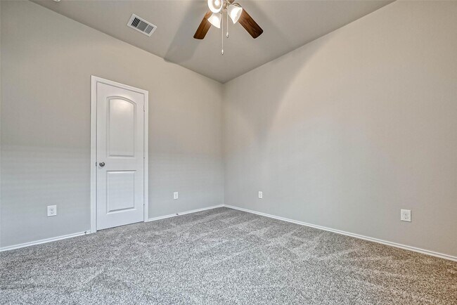 Building Photo - 14122 Silver Falls Ct