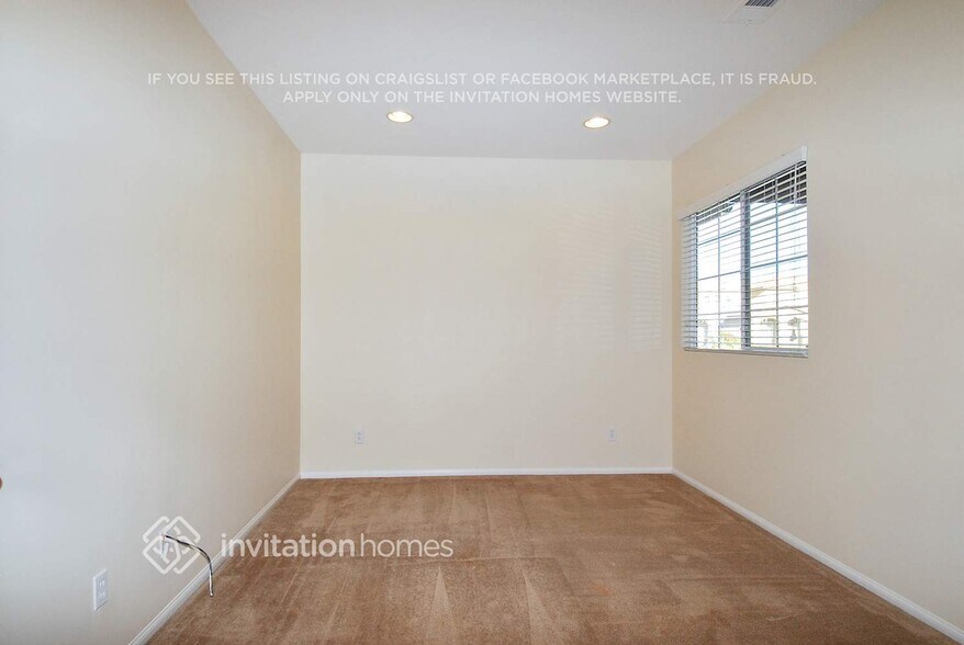 Building Photo - 27191 Golden Field Ct