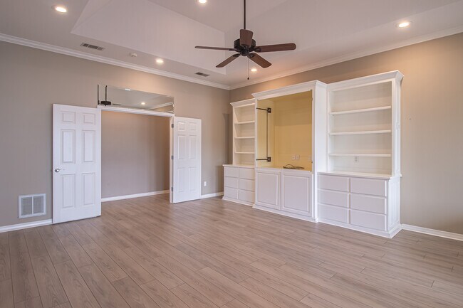 Building Photo - 108 Blue Heron Point