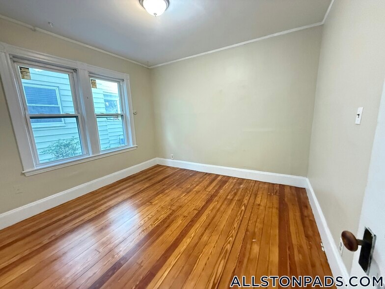 Building Photo - 35 Allston St