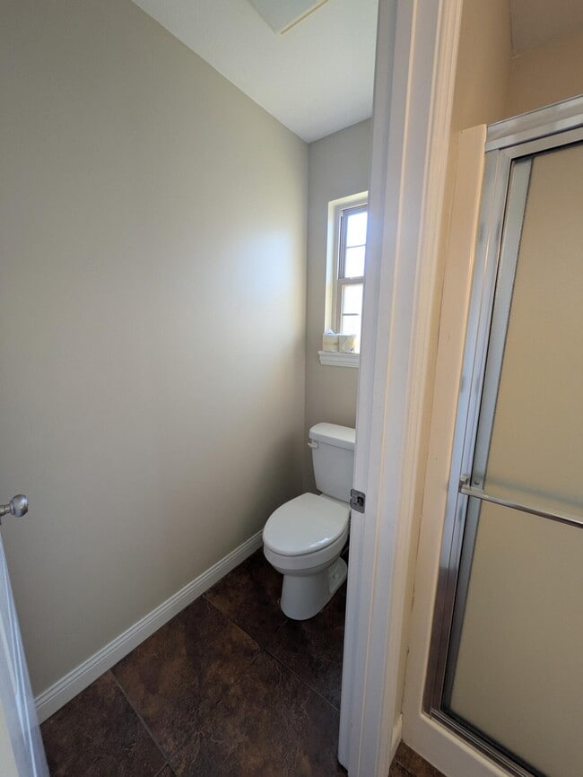 Building Photo - 2601 Quartz Ln