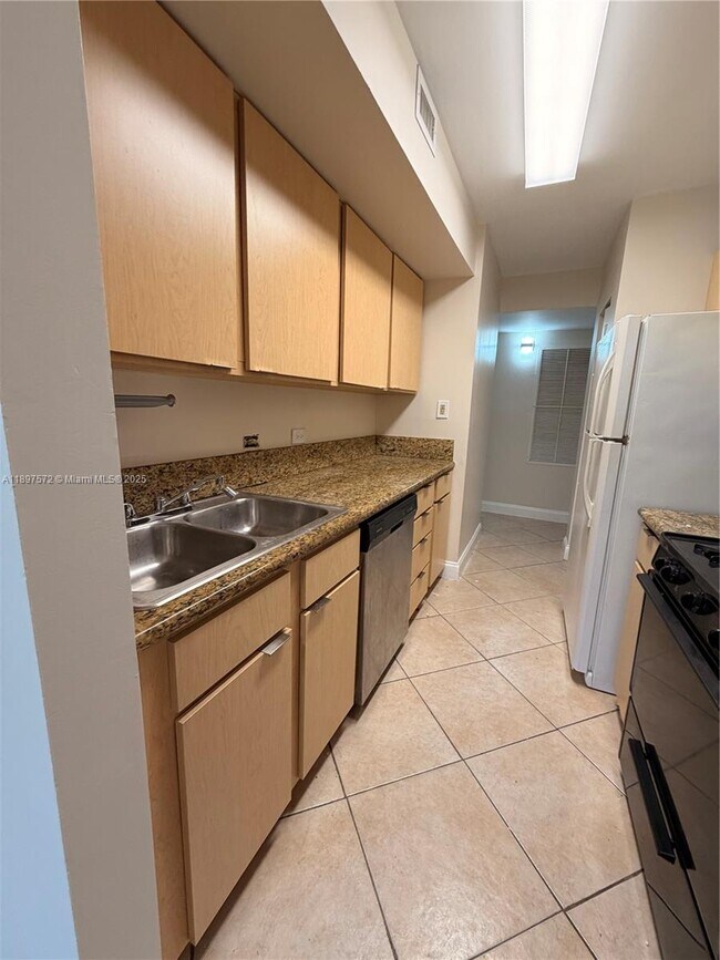 Building Photo - 15320 SW 106th Terrace