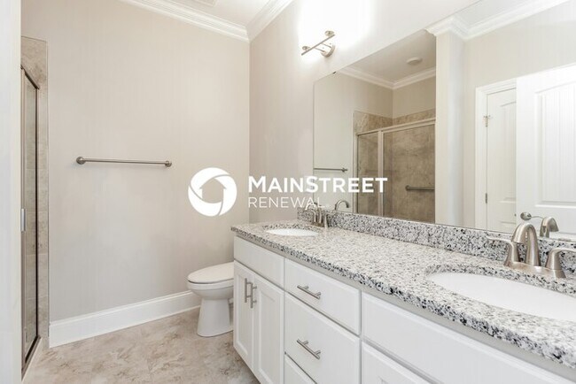 Building Photo - 4 Bedroom Pet-Friendly Home in Huntersville, NC with Main Street Renewal