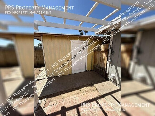 Building Photo - 711 N Oracle Cir