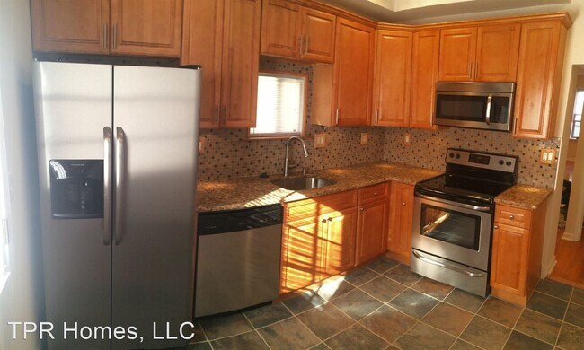 Primary Photo - 3 br, 1.5 bath House - 2646 E Mayfield St