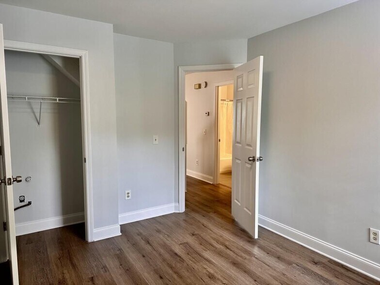 Building Photo - 2651 St Charles Ln NW