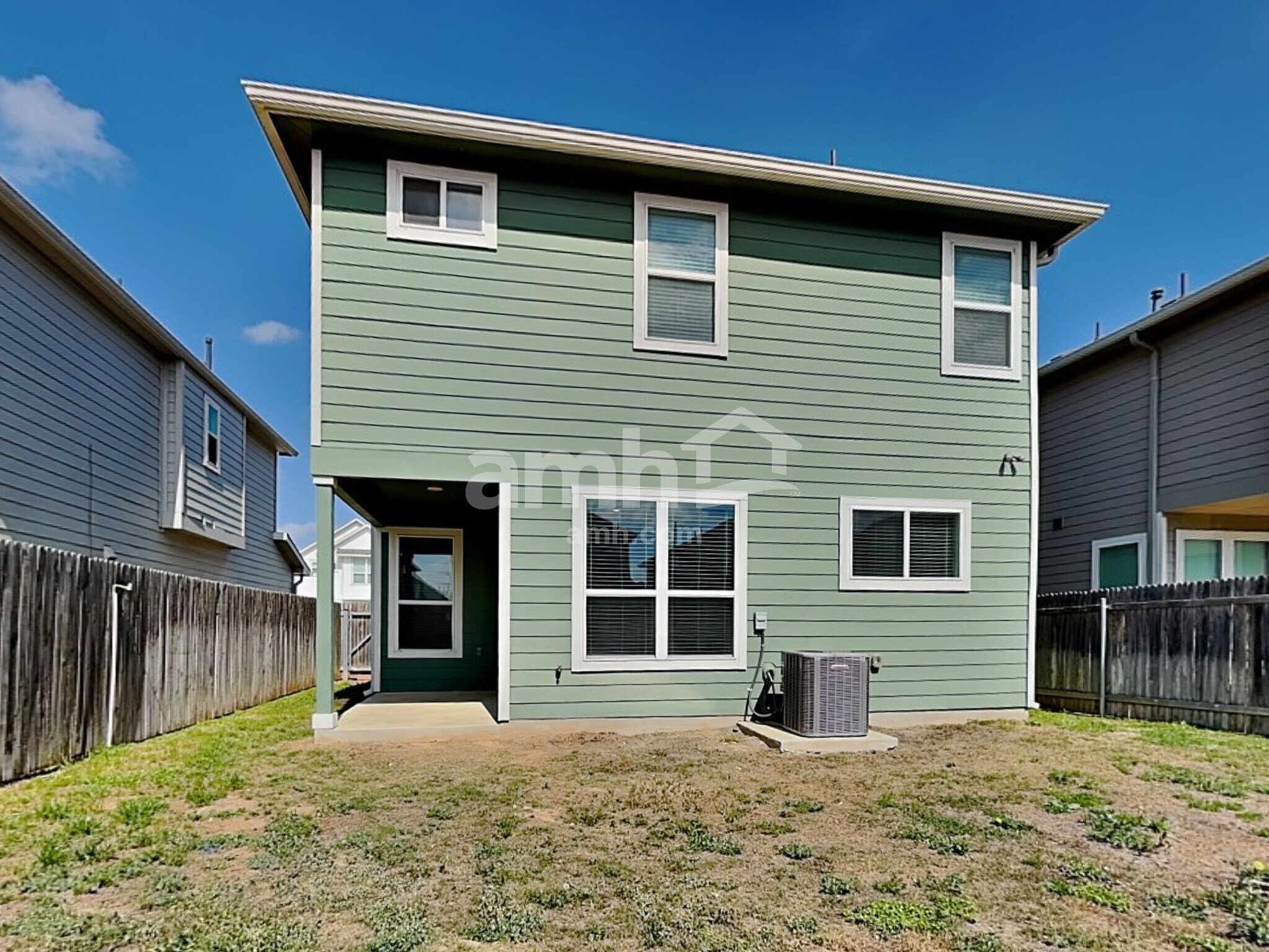 Building Photo - 2718 Meadowood Heights