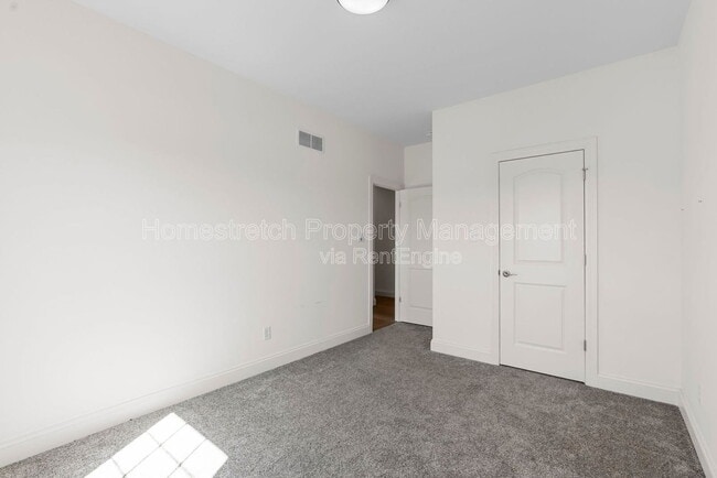 Building Photo - 521 Upper Ridgepointe Ct