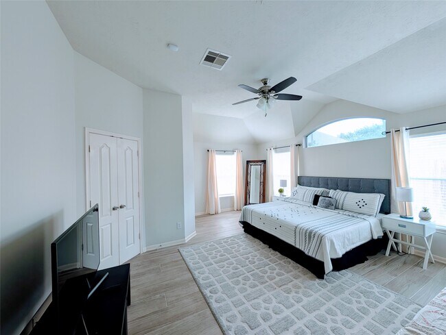 Building Photo - 13011 Sandflower Ln