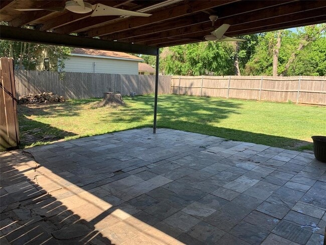 Building Photo - 8318 Highcrest Dr