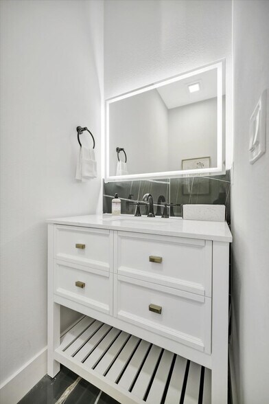 Building Photo - 4120 W North A St