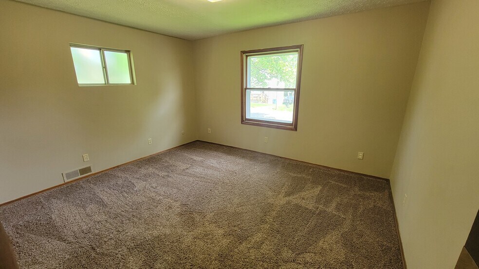 Building Photo - 1804 Ronald Rd