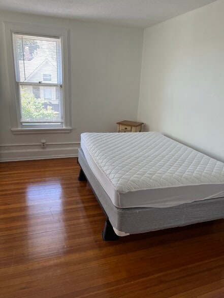 Bedroom 2 in first floor - 209 Stewart Ave