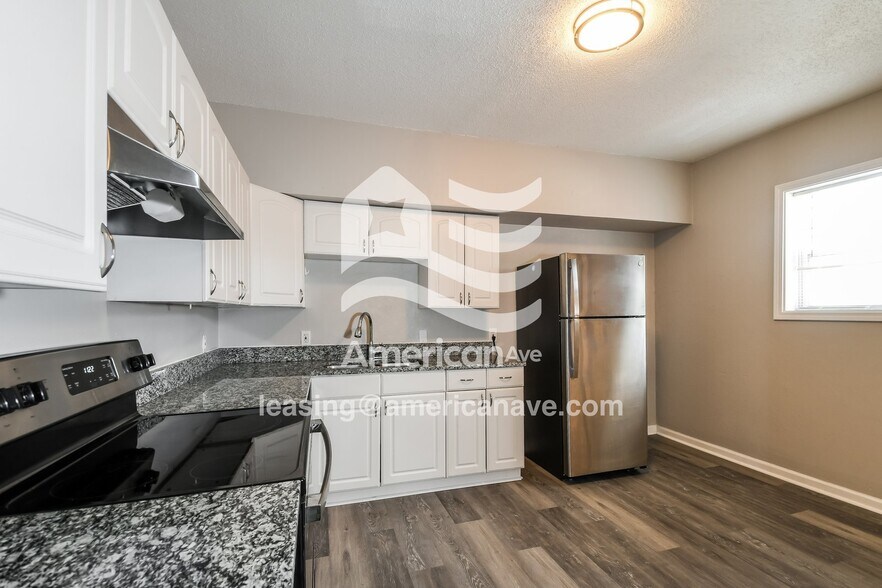 Building Photo - 765 Regina Ave