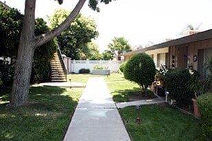 Building Photo - 4607 Plaza Ln