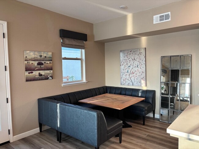 Building Photo - 2282 Solace Vis