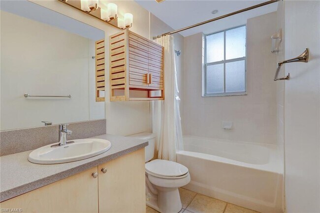 Building Photo - 1180 Reserve Way