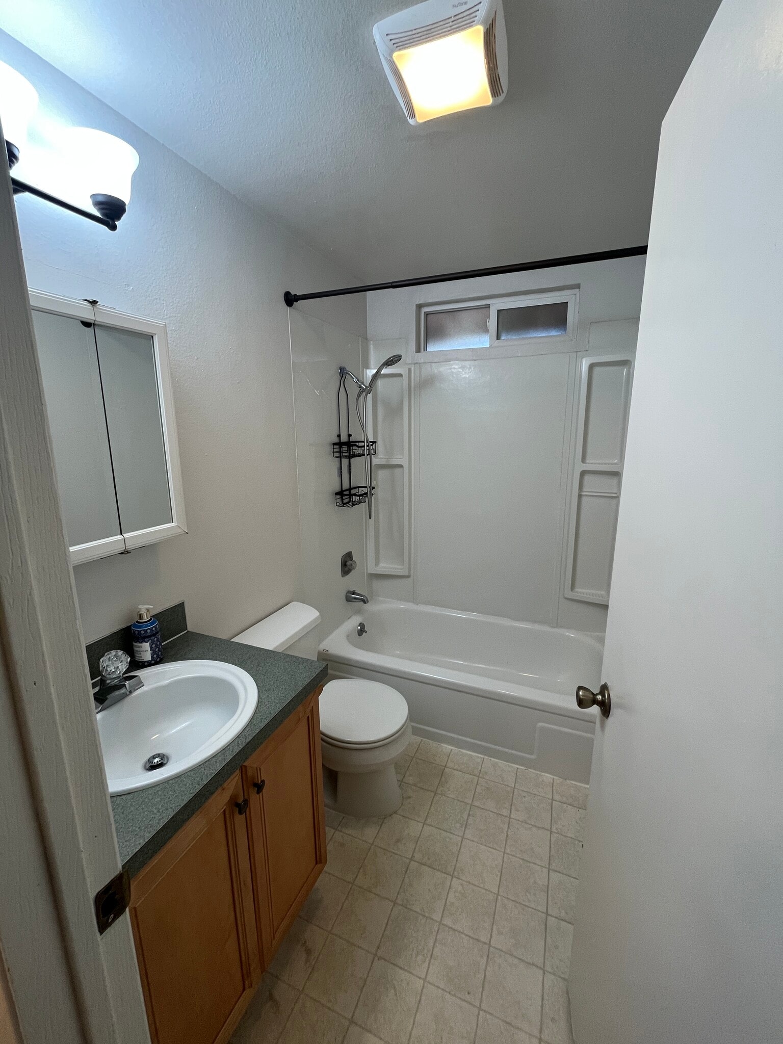 Building Photo - 4167 SE Cesar E Chavez Blvd