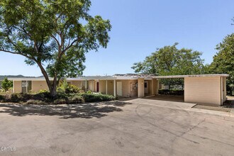 Building Photo - 2075 Linda Flora Dr