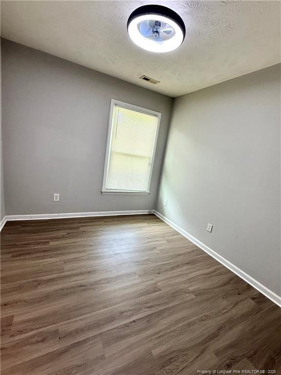Building Photo - 1615 Winnabow Dr