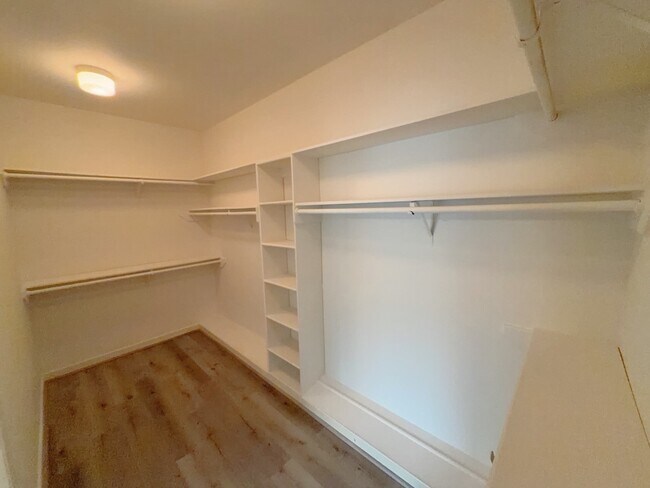 Building Photo - 11852 Taylorcrest Rd