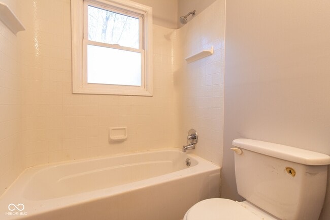 Building Photo - 2510 W 38th St