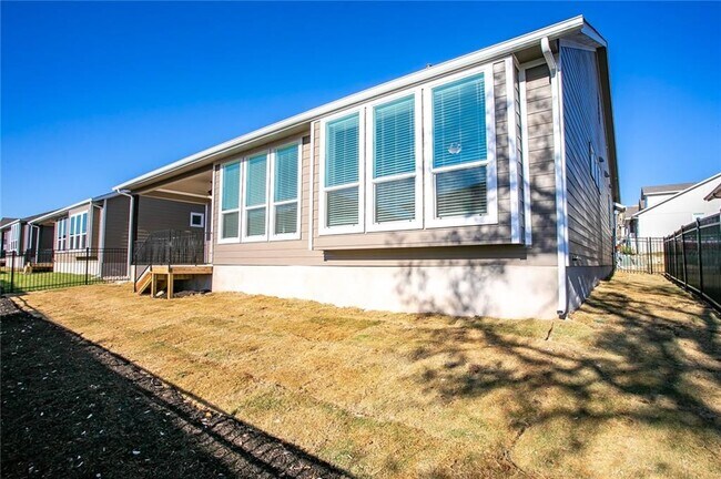 Building Photo - 505 Affazia Ln