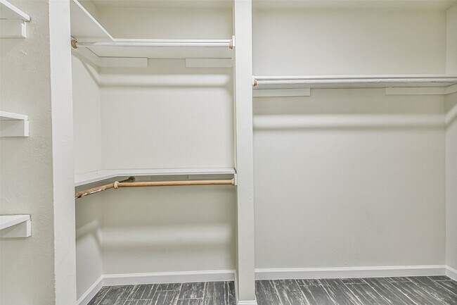 Building Photo - 5222 Creek Shadows Dr