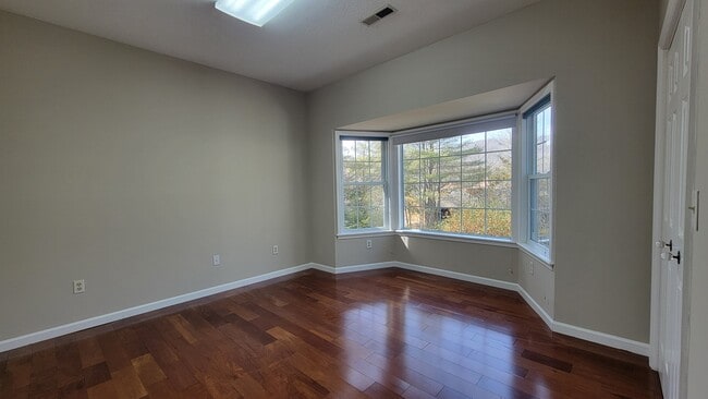 Building Photo - 24 Chipmunk Court