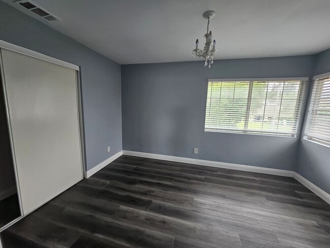 Building Photo - Beautiful Corona Home with POOL!