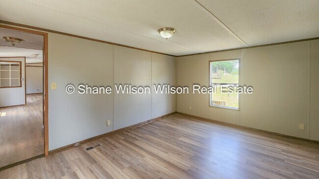 Building Photo - 133 Mandalay Way