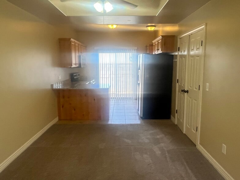 Building Photo - 576 W 1045 N