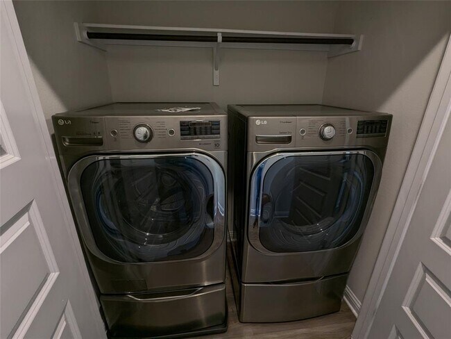 Building Photo - 8304 Mandela Bend