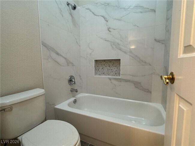 Building Photo - 8625 Desert Bird Dr