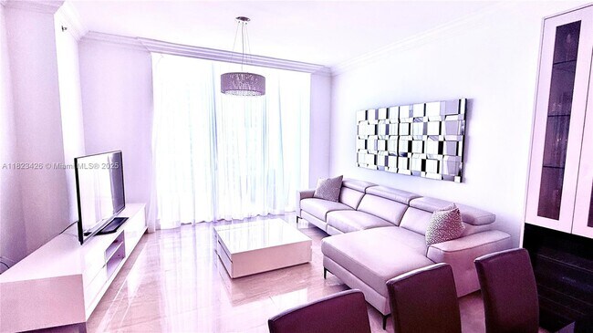Building Photo - 15901 Collins Ave