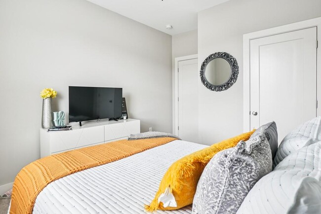 Building Photo - 144 1st Ave NW