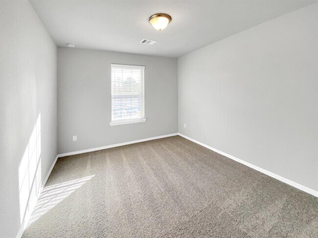 Building Photo - 847 Redinger Ridge Dr