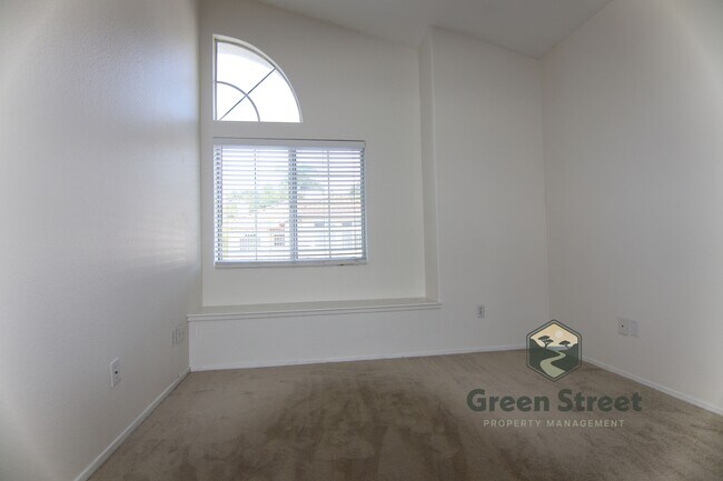 Building Photo - 6630 Corte Loma