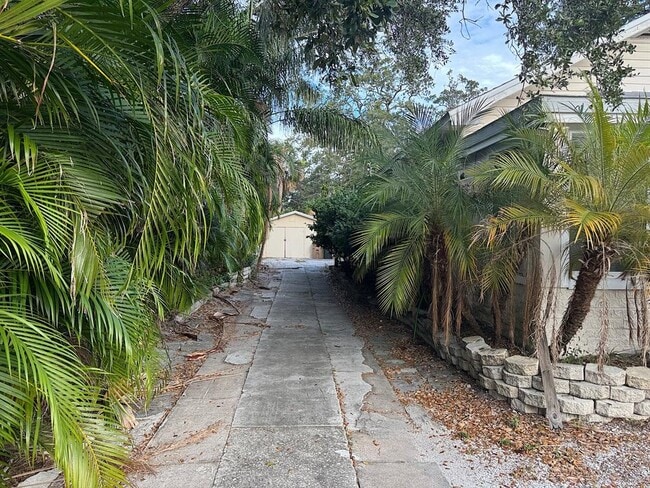 Building Photo - 424 Wildwood Way