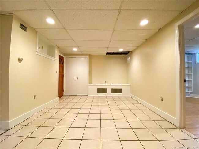 Building Photo - 241 Edwards St