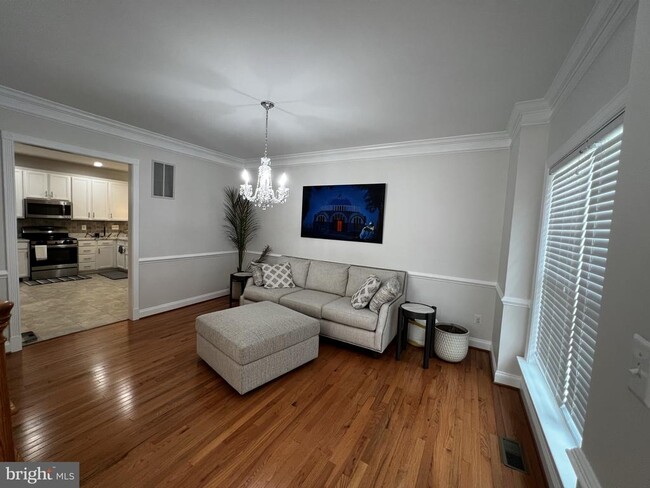 Building Photo - 25622 Creek Run Terrace