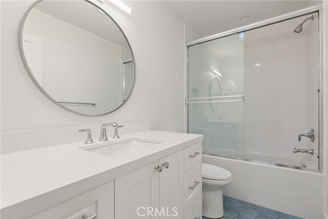 Building Photo - 1 Malaga Pl W