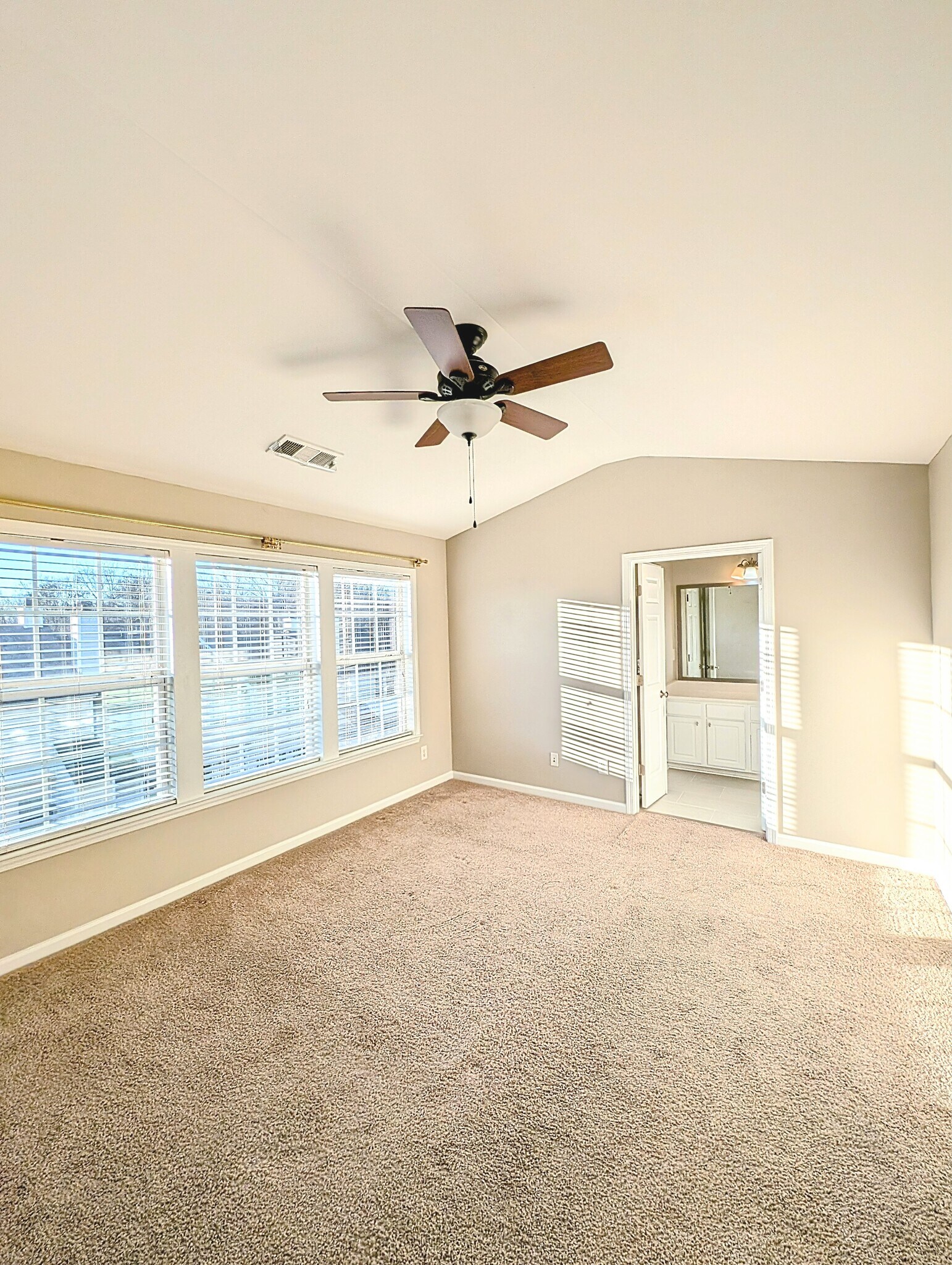 Building Photo - 1041 Annazanes Ct